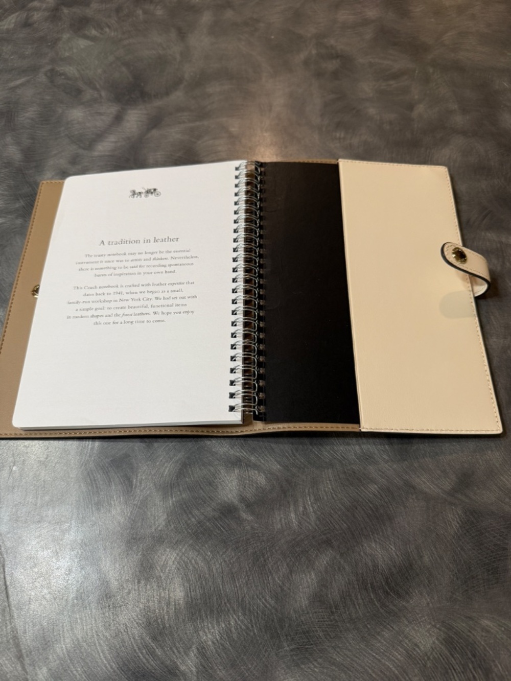 Coach Signature Chalk Notebook j - Picture 4 of 4